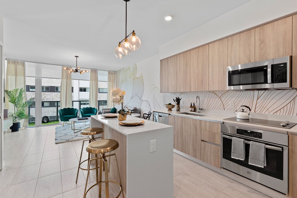 LUXURY 1BDRM/1B CONDO LOCATED IN WYNWOOD / DESIGN DISTRICT MIAMI