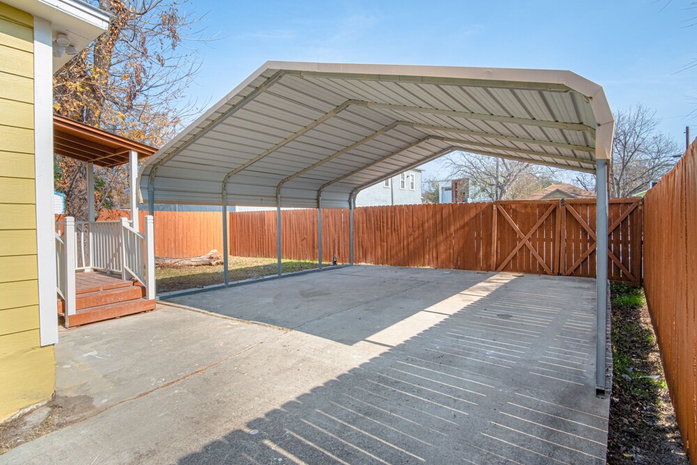 Wonderful 3 BR 2 BA Near Downtown