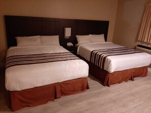 Comfort Room, 2 Queen Beds, Non Smoking, Lake View | Iron/ironing board, free WiFi, bed sheets