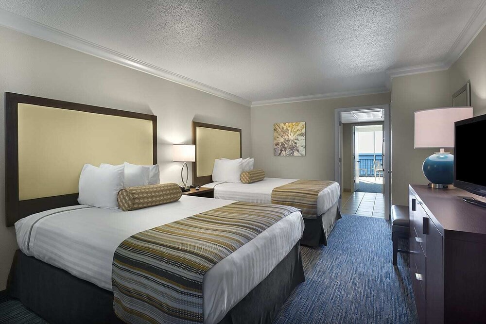 Oceanfront Family Suite at Coral Beach Resort