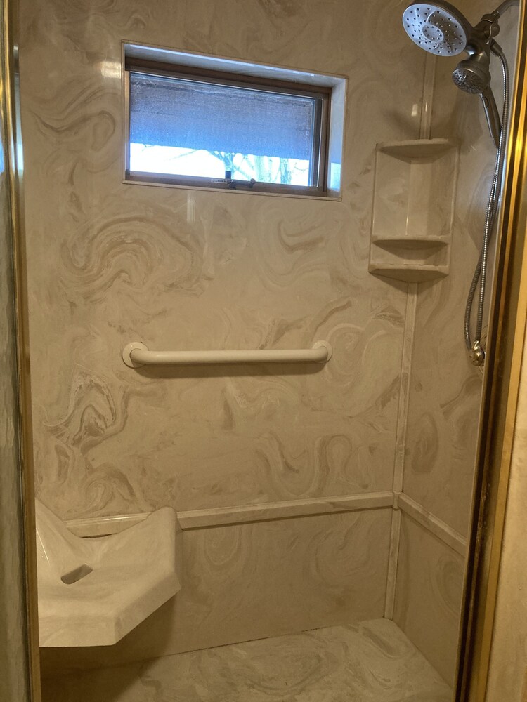 Romantic, Peaceful Getaway; Within 10 Mi of Mt. Rushmore & Custer State