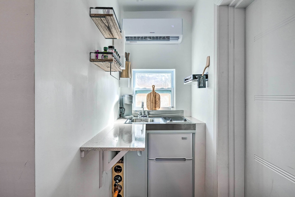 NEW! Miami Tiny House-Style Studio: Walk to Bay!