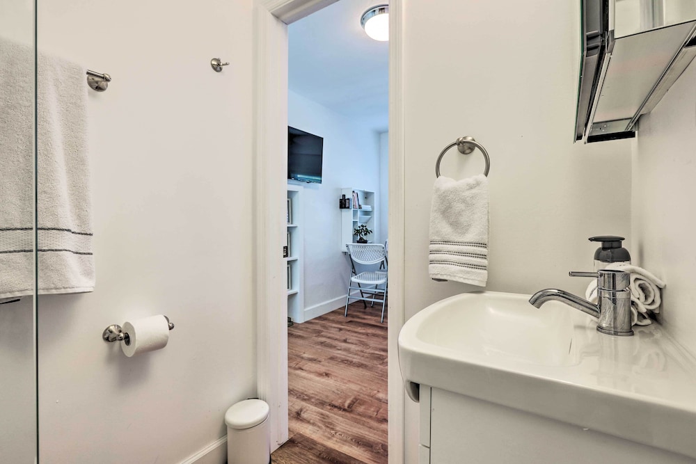 NEW! Miami Tiny House-Style Studio: Walk to Bay!