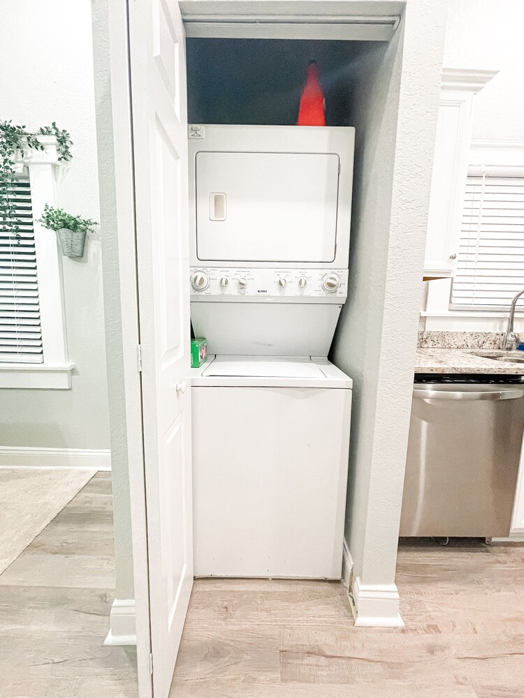 2607 N 18th St Tampa, FL 33605<br>The Farm House 3Bedroom Centrally