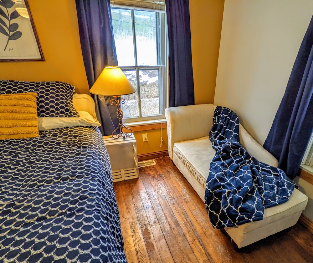 Old Post Office Fam/Pet/EV Friendly in wild and wonderful Canaan