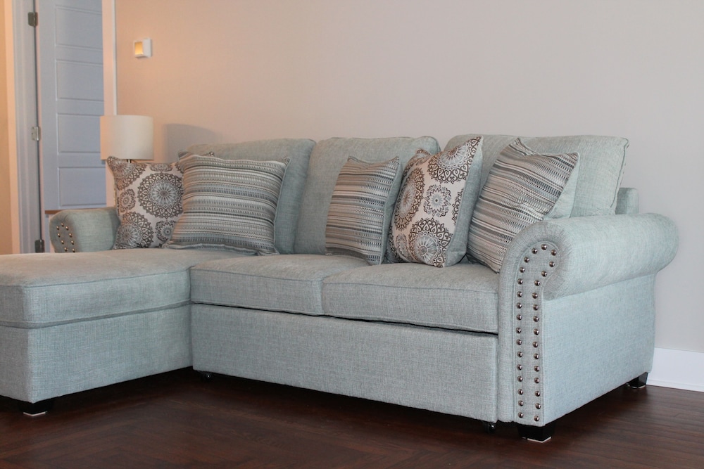 Old Glory - NEW LISTING / FULLY RENOVATED