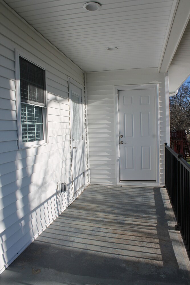 Old Glory - NEW LISTING / FULLY RENOVATED