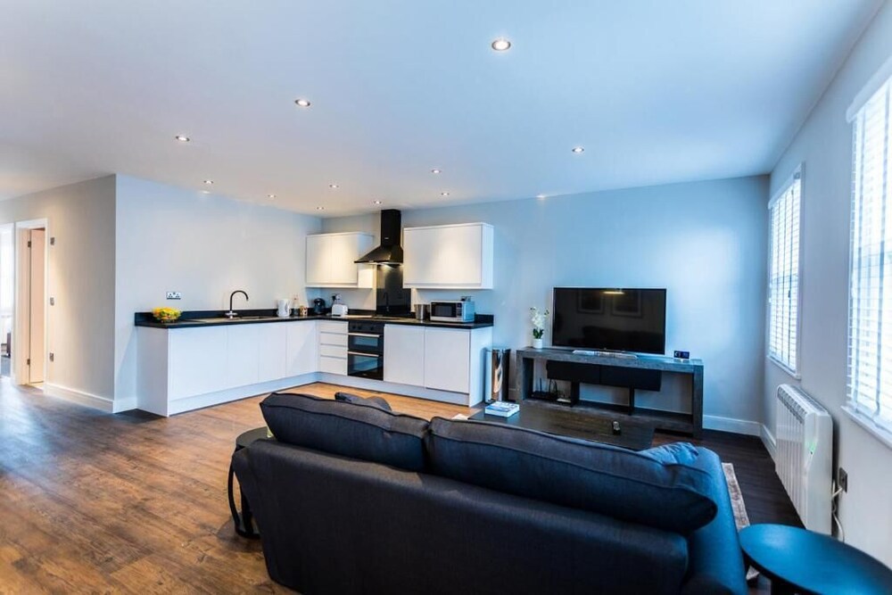 Suite Life Serviced Apartments