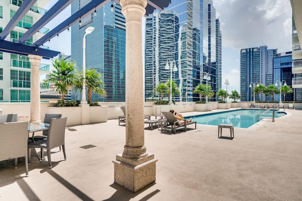 Spacious Two Bedroom Condo Brickell Free Parking