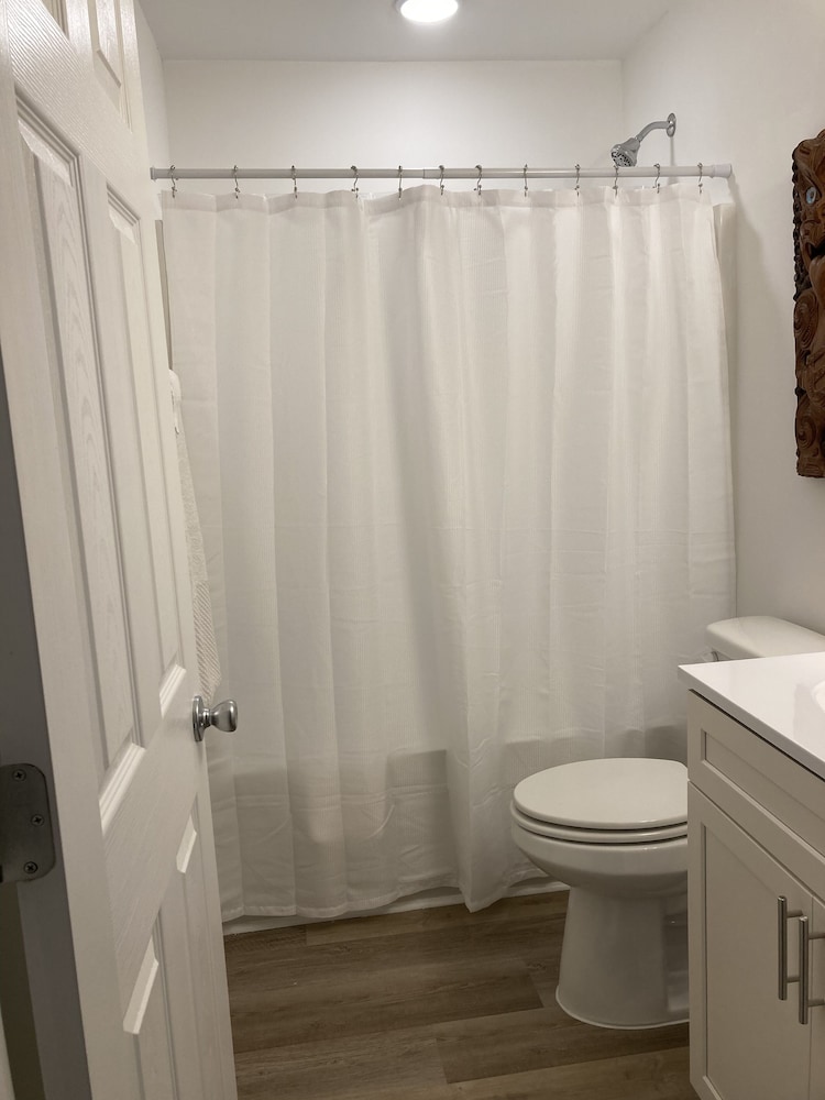 Bathroom, 2144 New Bayfront Condo overlooking Mobile Bay