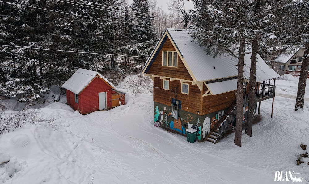 Chalet Gallery - Enjoy Two Units with this Chalet in the Heart of Alyeska - Walk almost anywhere!