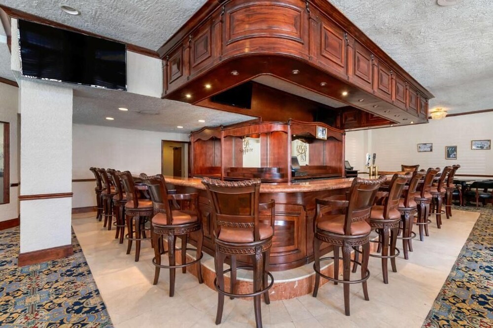 Your Relaxing Getaway Awaits! 2 Charming Units in the Heart of Downtown!