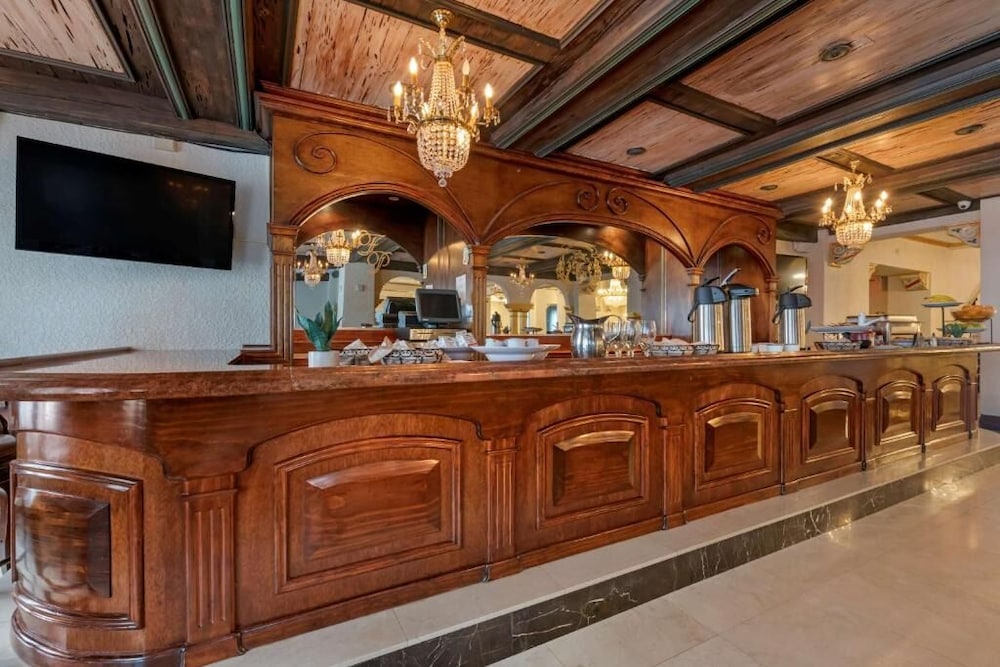 Your Relaxing Getaway Awaits! 2 Charming Units in the Heart of Downtown!