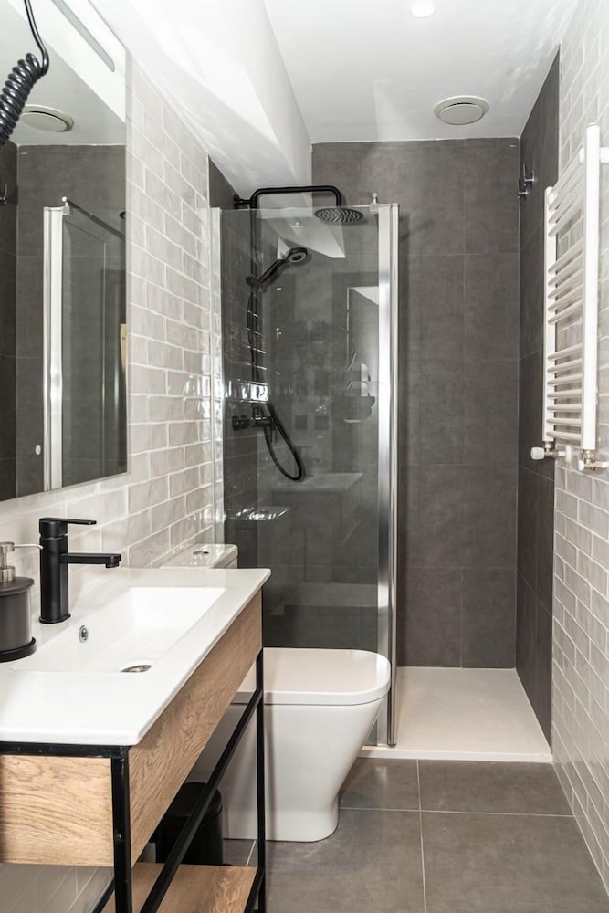 Foto - Pension H30 SALCES Self check in Licencia HBI01292