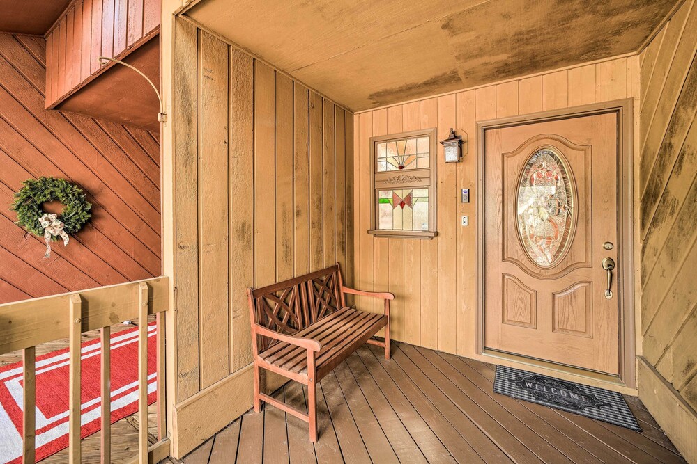 NEW! Sunny Sapphire Townhome w/ Resort Amenities!