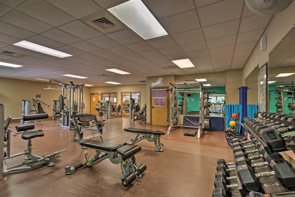 NEW! Sunny Sapphire Townhome w/ Resort Amenities!