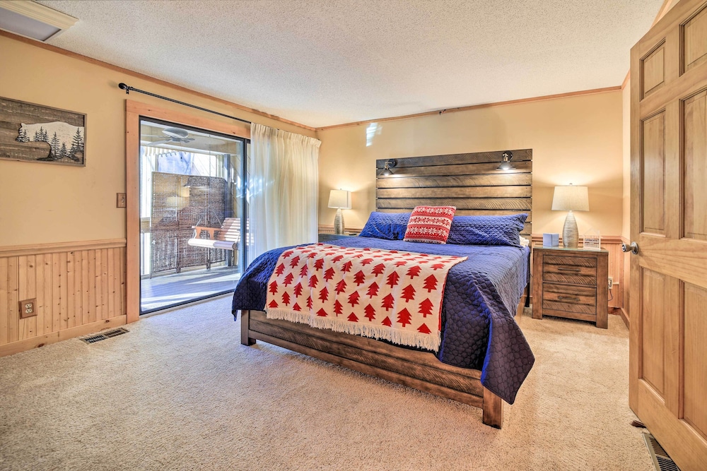 NEW! Sunny Sapphire Townhome w/ Resort Amenities!