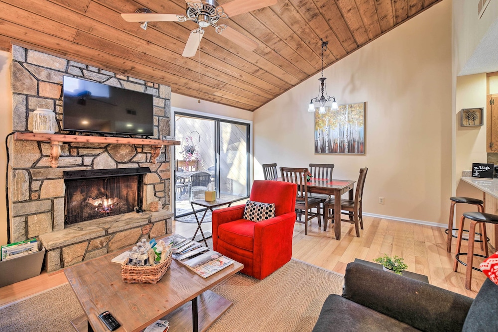 NEW! Sunny Sapphire Townhome w/ Resort Amenities!