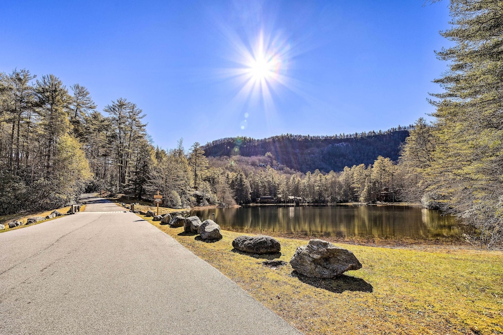 NEW! Sunny Sapphire Townhome w/ Resort Amenities!