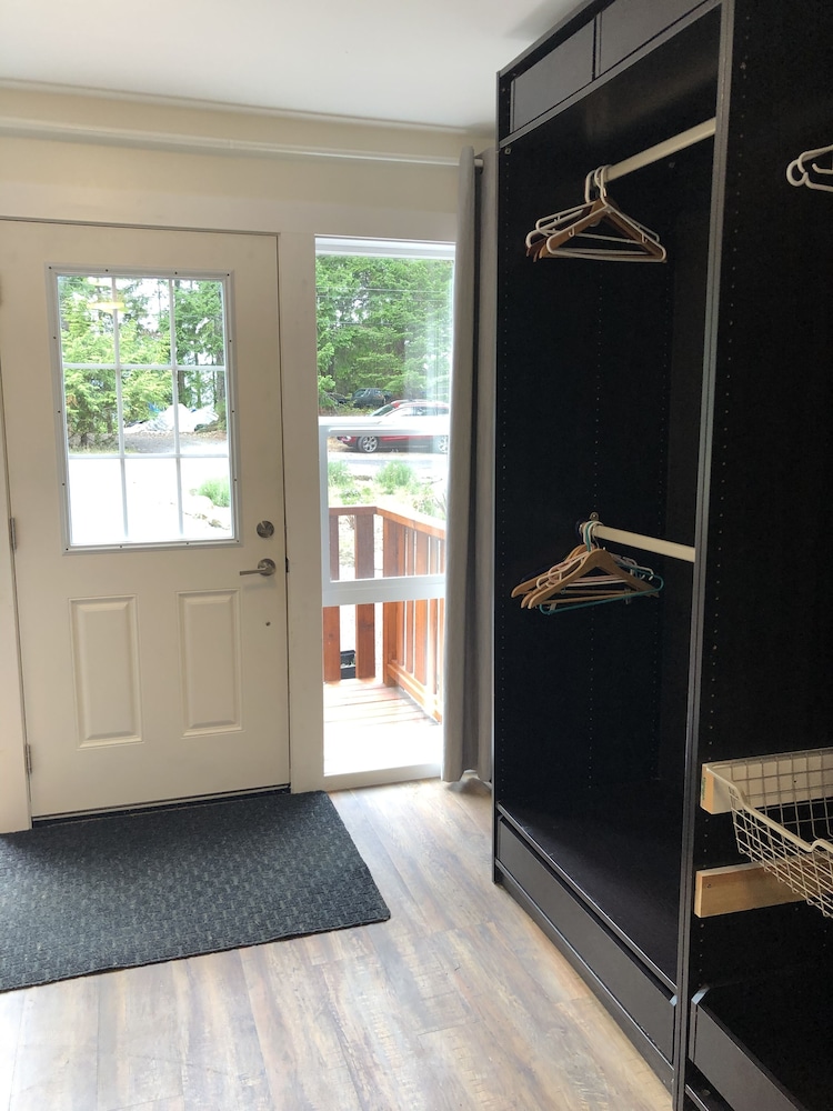 Large Private Suite & Hot Tub Gabriola Island Vrbo