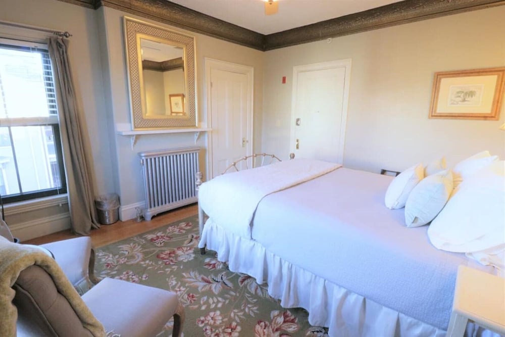 Morrill Mansion Inn 1 Self Check In Portland Vrbo