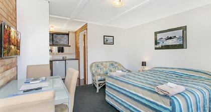 Ocean Crest Motel