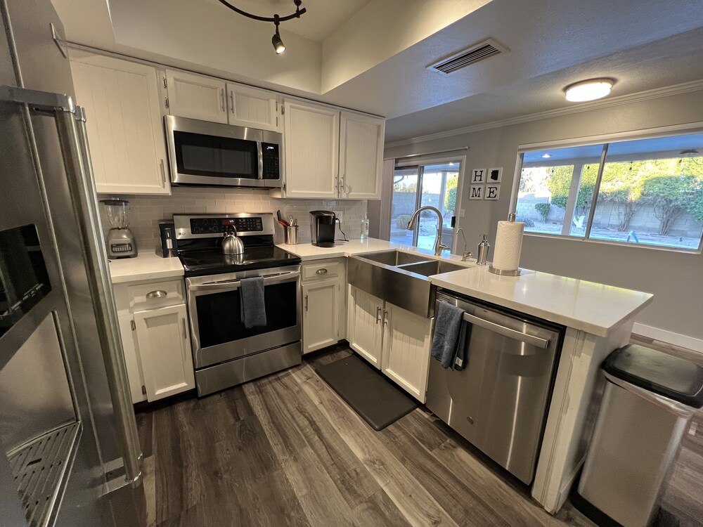 Beautiful 3 bedroom house with pool