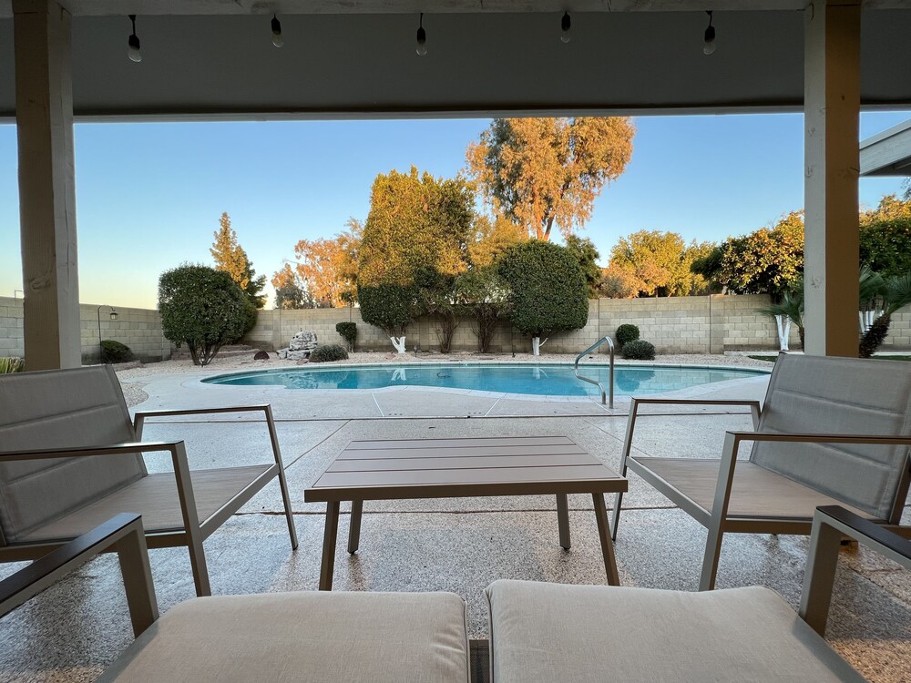 Beautiful 3 bedroom house with pool