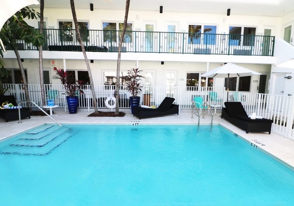 Miami Adventure Awaits! Pool, Near North Beach Oceanside Park