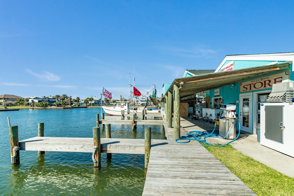 Private Beachfront Home w/ 2 Decks, Large Primary Loft, 2 Grills + Picnic Table