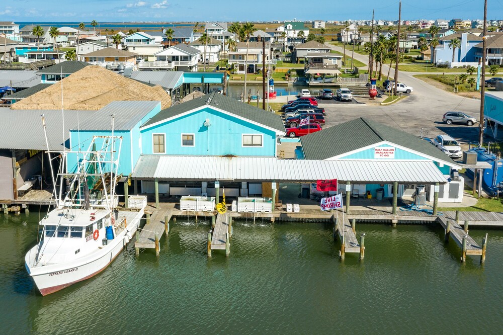 Private Beachfront Home w/ 2 Decks, Large Primary Loft, 2 Grills + Picnic Table