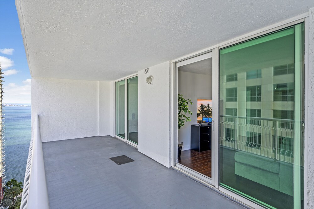 Unique 1 Bed 1 Bath • Brickell • Water View