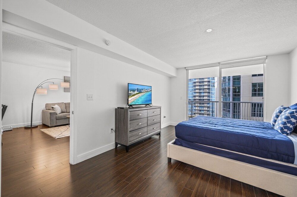 Unique 1 Bed 1 Bath • Brickell • Water View