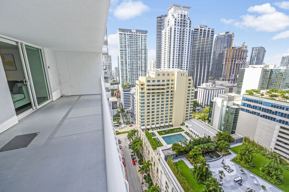 Unique 1 Bed 1 Bath • Brickell • Water View