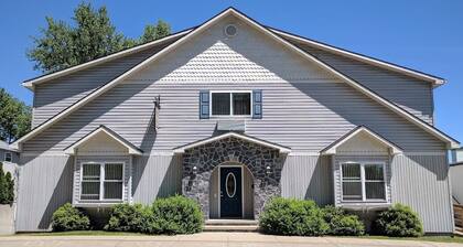The Inn of Lake George