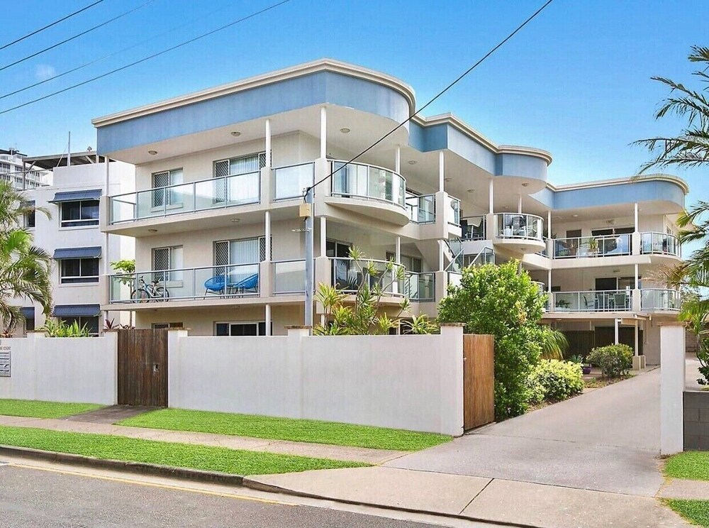 Cranbourne Court Beach Side Apartments