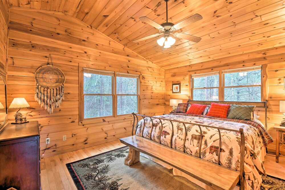 'Long Pine Ridge' Cabin w/ Luxury Amenities! Fannin County Vrbo
