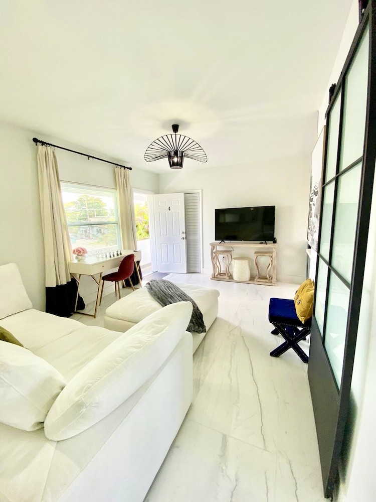 Winterhaven At The Carrington- 2 Bedroom 1 Bath Apartment-50% off Monthly rental