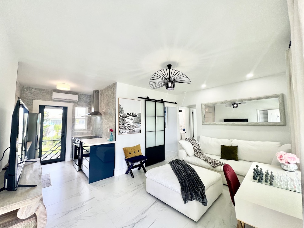 Winterhaven At The Carrington- 2 Bedroom 1 Bath Apartment-50% off Monthly rental