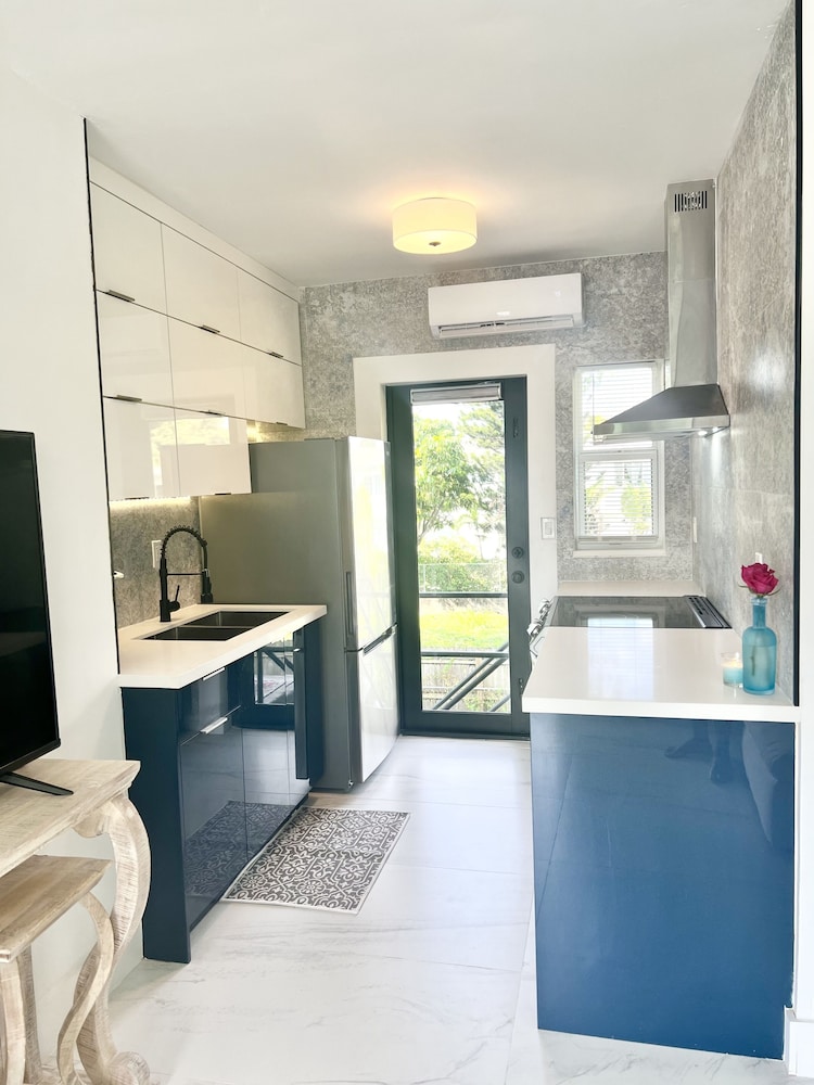 Winterhaven At The Carrington- 2 Bedroom 1 Bath Apartment-50% off Monthly rental