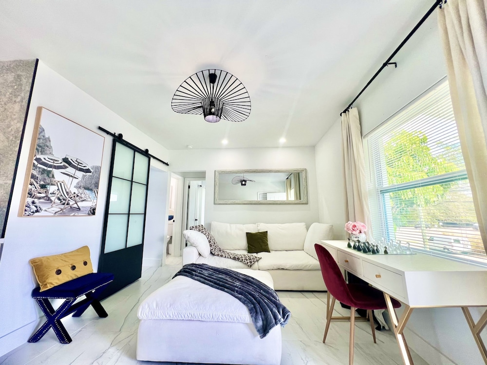 Winterhaven At The Carrington- 2 Bedroom 1 Bath Apartment-50% off Monthly rental