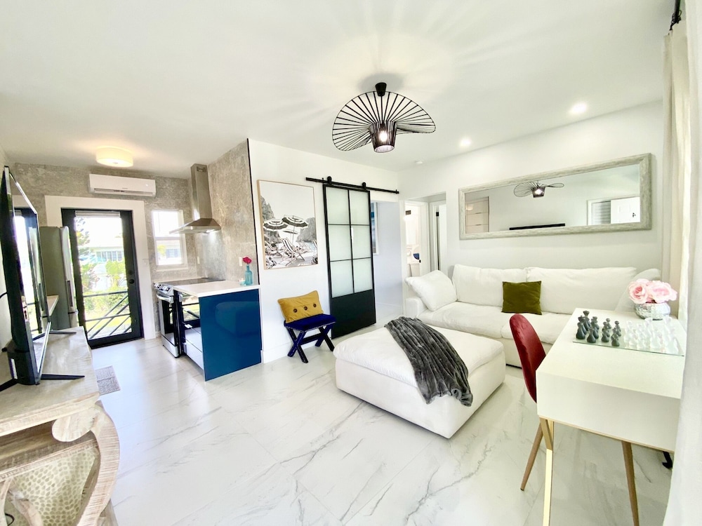 Winterhaven At The Carrington- 2 Bedroom 1 Bath Apartment-50% off Monthly rental