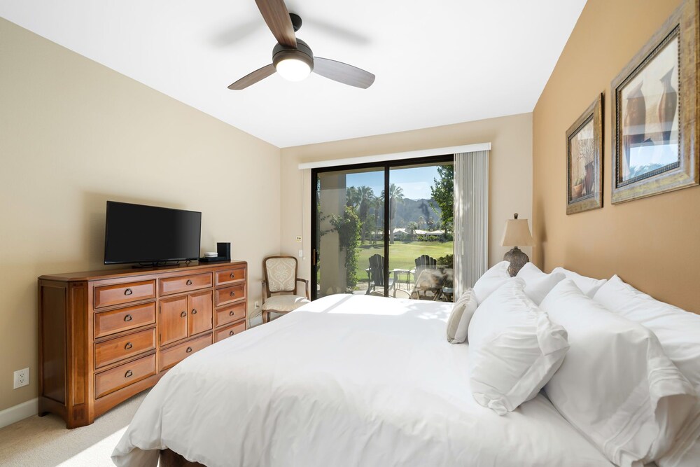 Soaring Mountain View Condo in PGA West Palmer La Quinta Vrbo