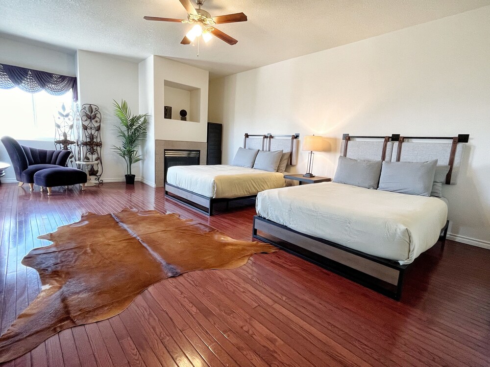 Long Term stays house with monthly discounts! West