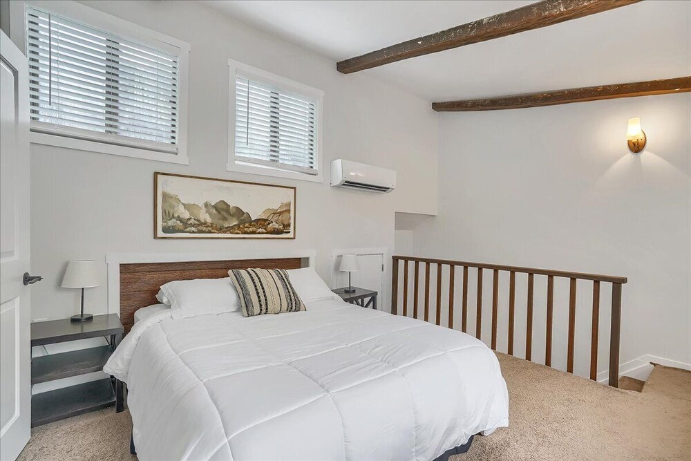 Camelback End Unit Right along edge of Ski Trails Tannersville Vrbo