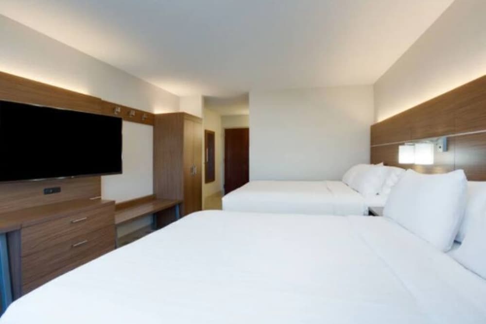 8610 Elm Fair Blvd, Tampa, FL 33610, USA