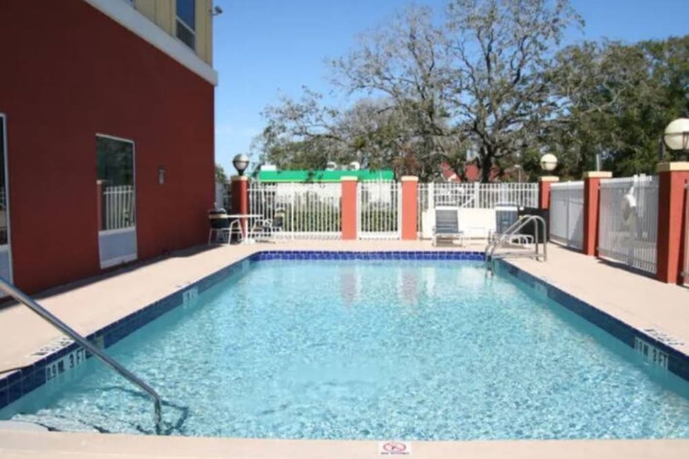 8610 Elm Fair Blvd, Tampa, FL 33610, USA