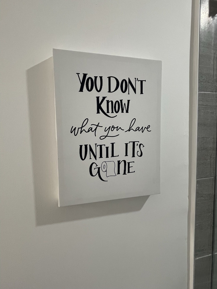 Lovely 3 bedroom Luxurious Rental (Unit B)