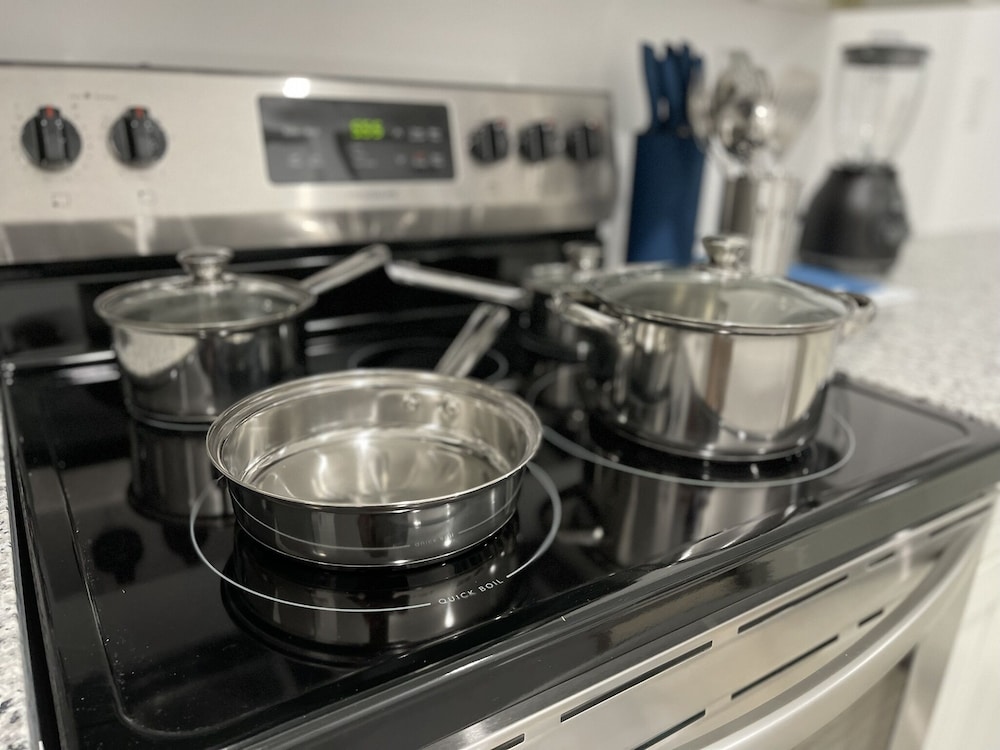 Lovely 3 bedroom Luxurious Rental (Unit B)