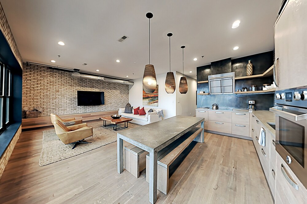 Skylight Condo with City & Mountain Views, Luxury Interior & Walkable Locale